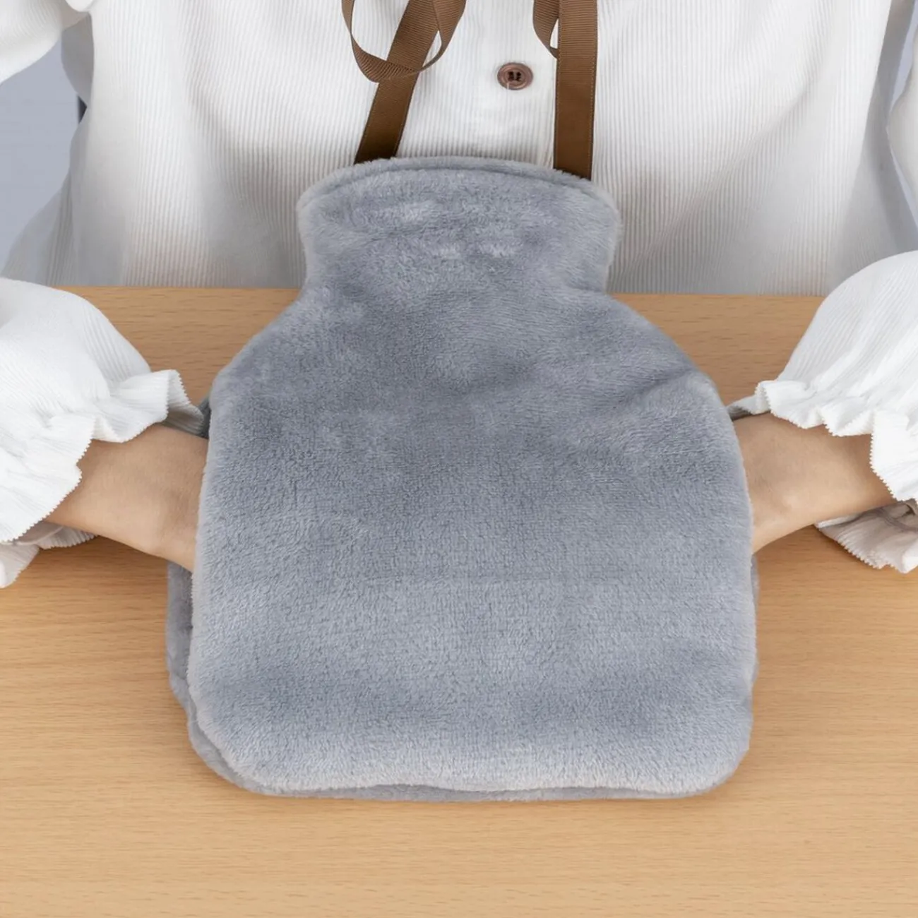 Gifi Bien-Être^Bouillotte chauffe mains 780ml effet fourrure grise 16x25cm