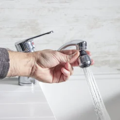 Gifi Quincaillerie^Embout de robinet brise-jet