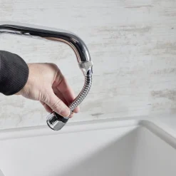 Gifi Quincaillerie^Embout robinet brise-jet flexible