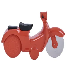 Gifi Roulette à pizza forme scooter rouge ou bleu